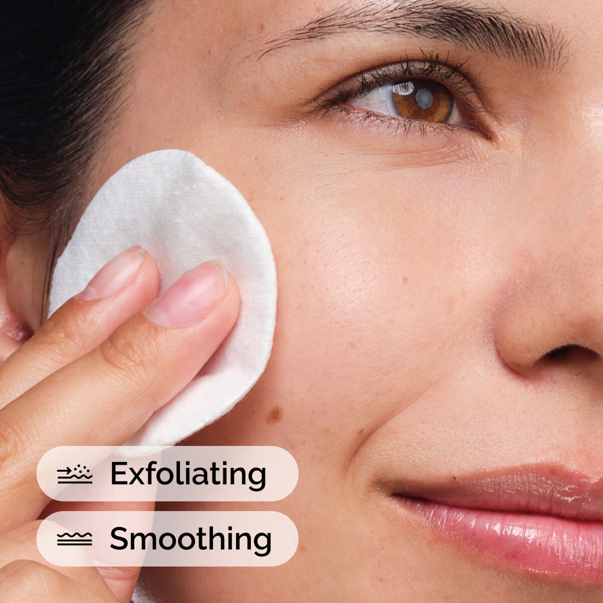 glycolic-acid-7-exfoliating-toner-g4 ord-glycolic-acid-exfoliating-toner-model-application-with-benefits.jpg