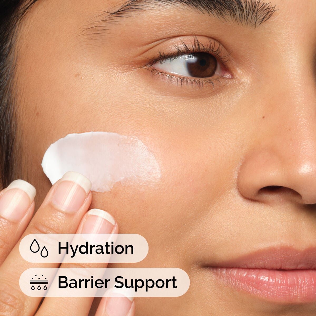 natural-moisturizing-factors-ha-z6 ord-natural-moisturizing-factors-ha-model-application-with-benefits.jpg